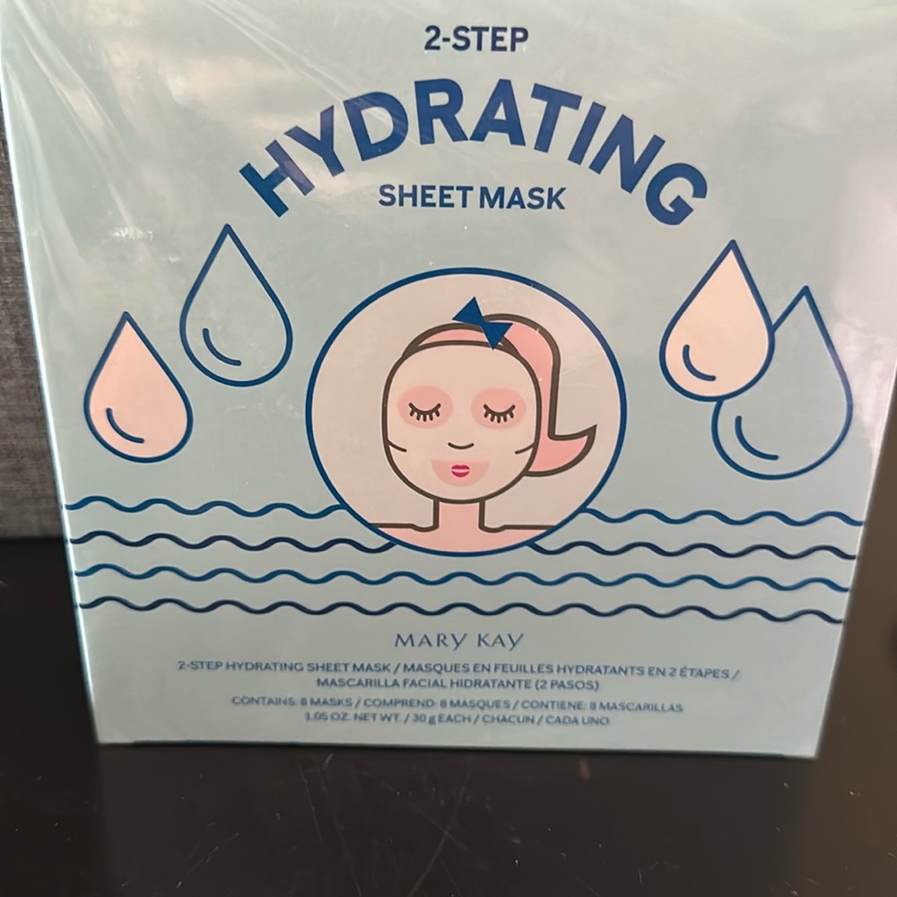 2 Step Hydrating Sheet Mask 8 sheets in a box.